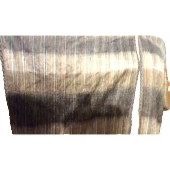 Alpacaloca Ecuadorian Alpaca Blend Cape Shawl Soft Plaid One Size Hooded Button - Picture 7 of 11